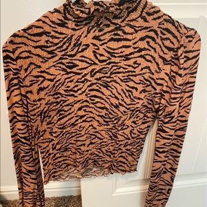Animal print turtle neck by Wild Fable size MD